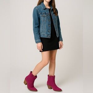 1534- Dingo Suede Ankle Women's Boots Size 8 NWT